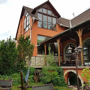  Apartman Legányi